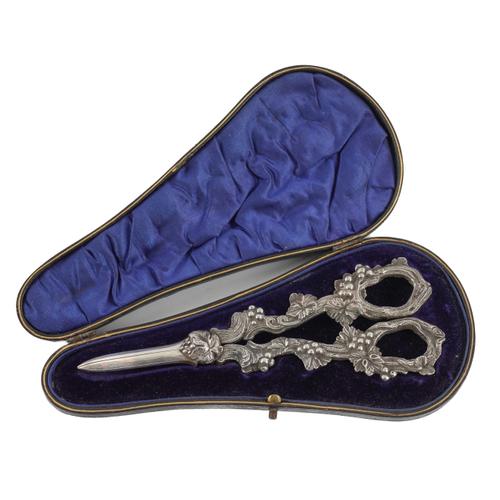 A PAIR OF SILVER GRAPE SCISSORS