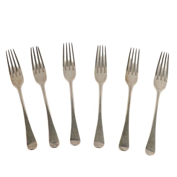 A SET OF SIX SILVER OLD ENGLISH PATTERN DESSERT FORKS (6)