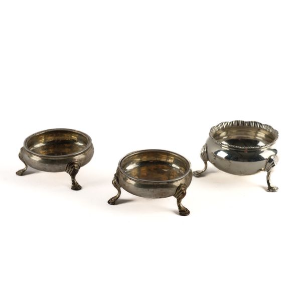 A PAIR OF SILVER SALTS AND ONE FURTHER SALT (3)