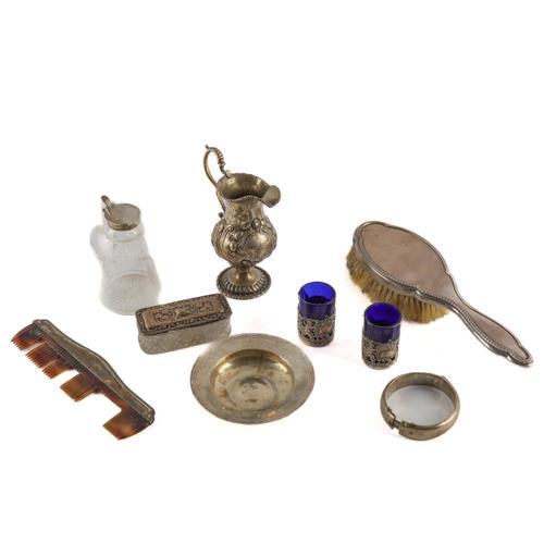 A GROUP OF SILVER AND SILVER MOUNTED WARES (9)