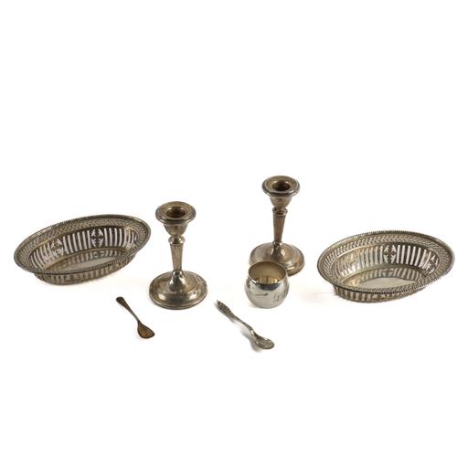 A GROUP OF SILVER AND FOREIGN WARES (7)