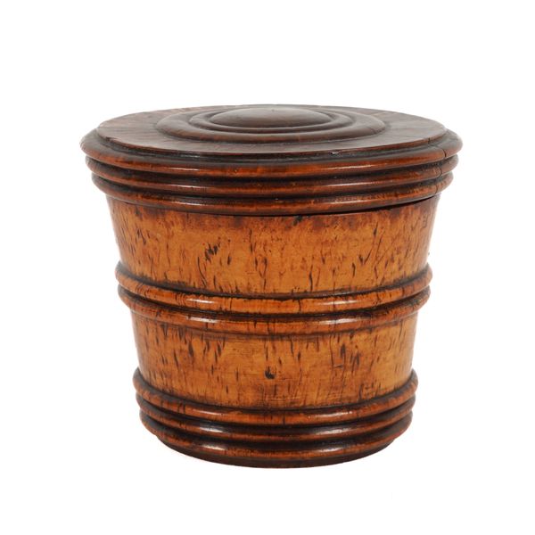 AN ENGLISH TREEN BURR YEW OR MAPLE TABLE SALT