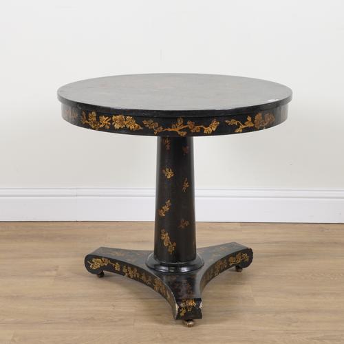 A REGENCY STYLE BLACK LACQUER CHINOISERIE DECORATED CIRCULAR CENTRE TABLE