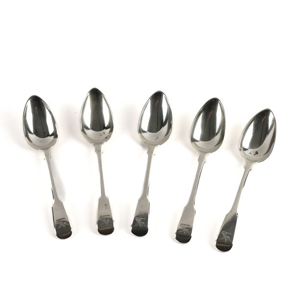 FIVE SILVER FIDDLE PATTERN DESSERT SPOONS (5)