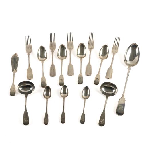 A GROUP OF SILVER FIDDLE PATTERN TABLE FLATWARE (48)