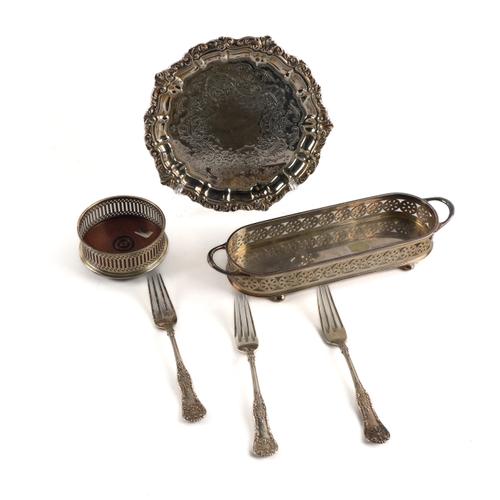 A GROUP OF SILVER AND PLATED WARES