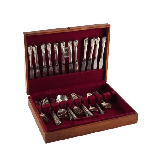 AN ONEIDA COMMUNITY STERLING TABLE SERVICE