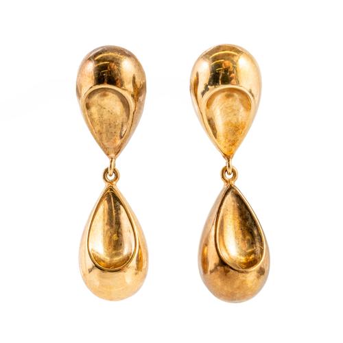 A PAIR OF 9CT GOLD DROP EARRINGS (3)