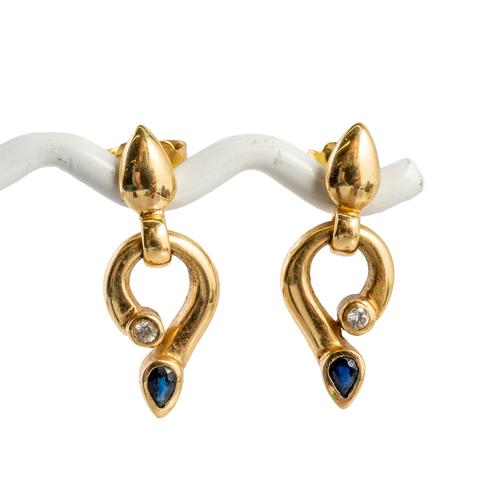 A PAIR OF SAPPHIRE AND DIAMOND EARRINGS (3)