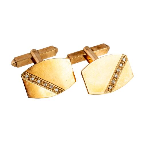 A PAIR OF DIAMOND AND 9CT GOLD CUFFLINKS (3)
