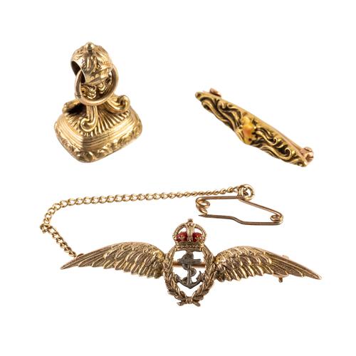 A PENDANT FOB SEAL AND TWO BROOCHES (3)