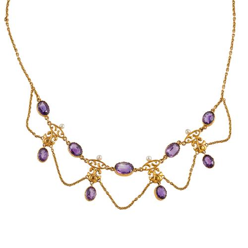 AN AMETHYST AND PEARL 15CT NECKLACE