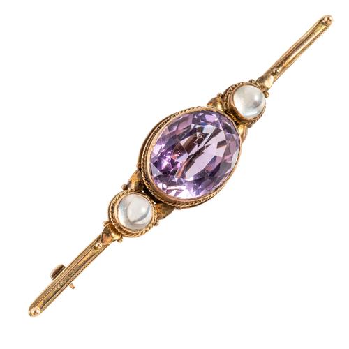 AN AMETHYST AND MOONSTONE BAR BROOCH (2)
