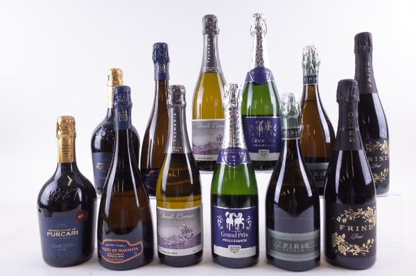 TWELVE BOTTLES SPARKLING WINE