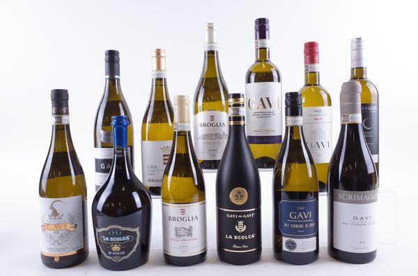 TWELVE BOTTLES ITALIAN WHITE WINE