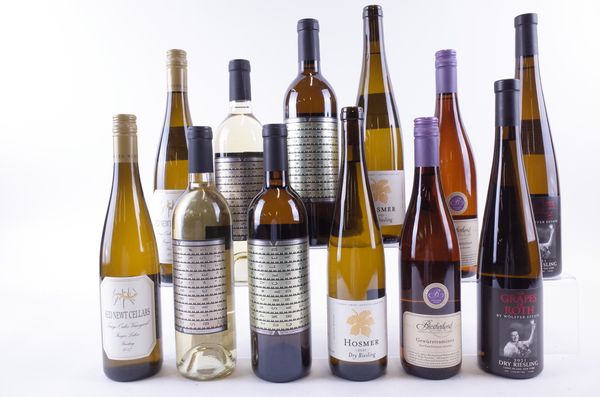 TWELVE BOTTLES AMERICAN WHITE WINE