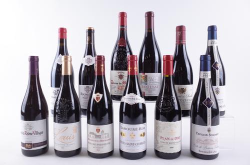 TWELVE BOTTLES BURGUNDY AND CÔTES DU RHÔNE RED WINE