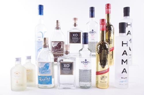 ELEVEN BOTTLES VARIOUS SPIRITS AND TWO LIQUEURS