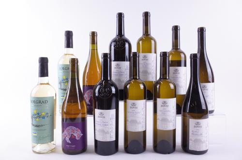 TEN BOTTLES ROMANIAN, ENGLISH AND UKRAINIAN WHITE AND TWO RED WINE