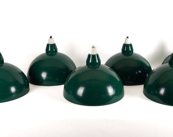 A SET OF TWELVE INDUSTRIAL GREEN ENAMEL PENDANT LIGHTS (12)