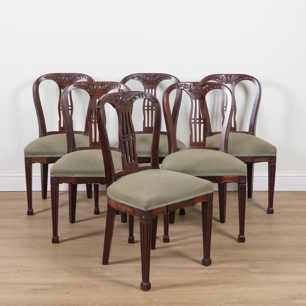 A SET OF SIX 18TH CENTURY STYLE MAHOGANY DINING CHAIRS (6)