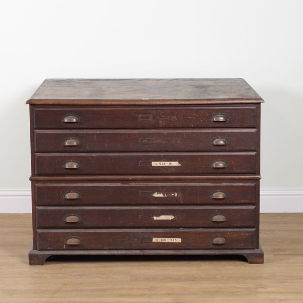 A 20TH CENTURY STAINED OAK SIX DRAWER PLAN CHEST