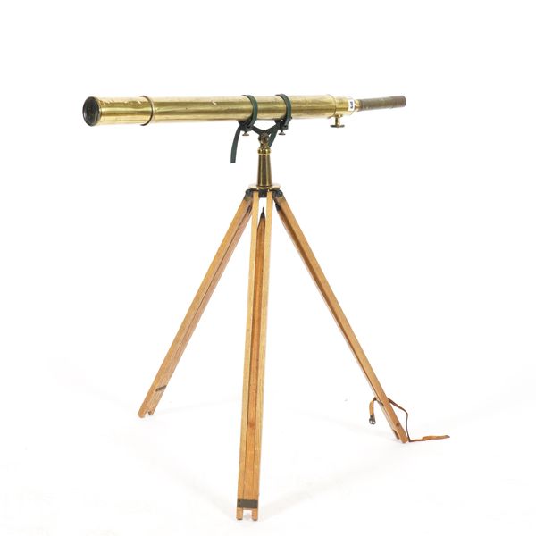 AN EARLY 20TH CENTURY BROADHURST BRASS REFRACTOR TELESCOPE