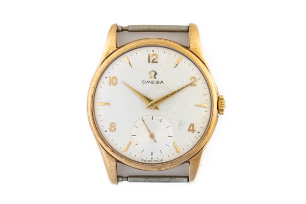 AN OMEGA 9CT GOLD CASED GENTLEMAN'S WRISTWATCH