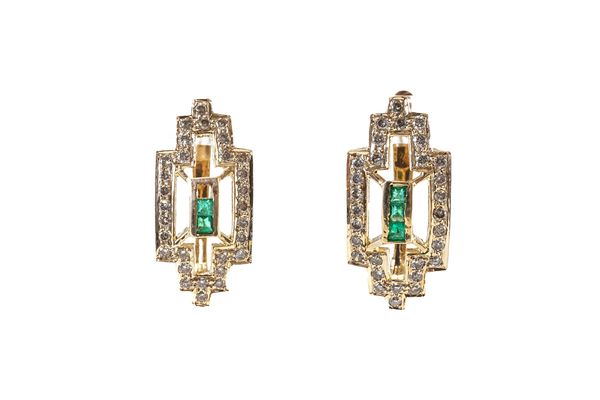 A PAIR OF GOLD, DIAMOND AND EMERALD EARCLIPS