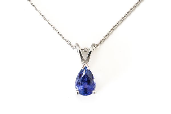 A SAPPHIRE PENDANT NECKLACE (3)