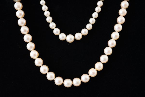 TWO CULTURED PEARL NECKLACES (2)