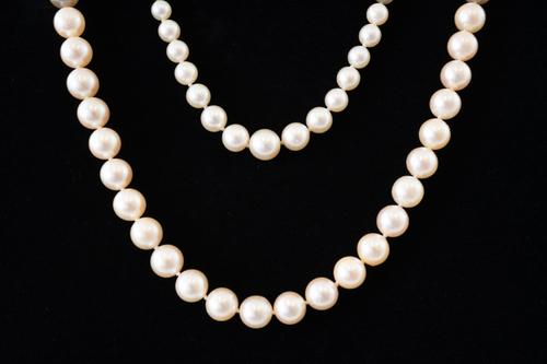 TWO CULTURED PEARL NECKLACES (2)