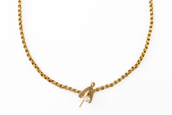 A GOLD CIRCULAR LINK NECKCHAIN WITH A CULTURED PEARL PENDANT