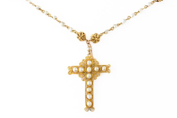 A GOLD AND CULTURED PEARL PENDANT CROSS