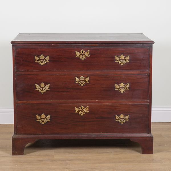 A MID 18TH CENTURY MAHOGANY THREE DRAWER CHEST