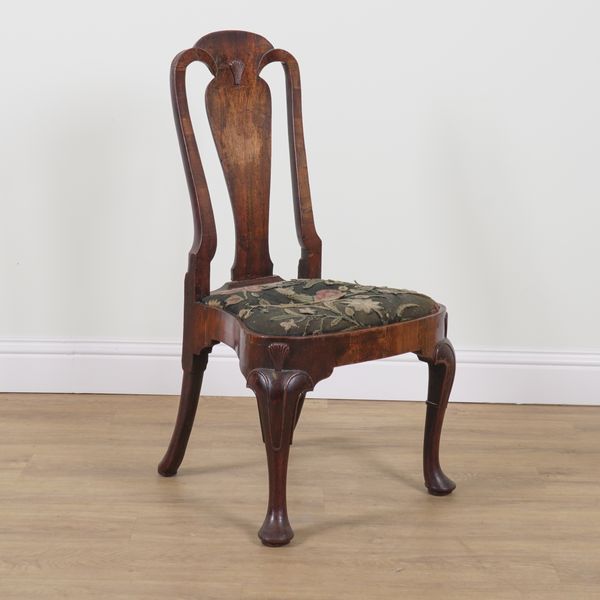 A QUEEN ANNE WALNUT VASE BACK DINING CHAIR