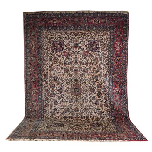 A FINE ESFAHAN CARPET, PERSIAN