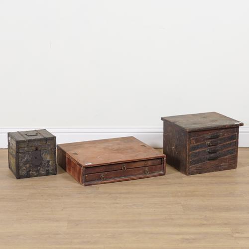 A 19TH CENTURY OAK SLANTED FOUR DRAWER CHEST (3)