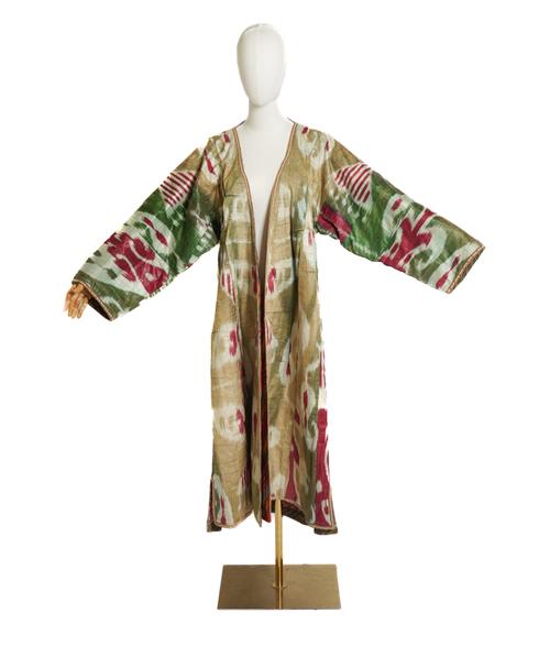 AN UZBEK IKAT ROBE, A GRENADIER GUARD DRUMMER’S UNIFORM, A CHILD’S KILT AND ACCESSORIES (6)