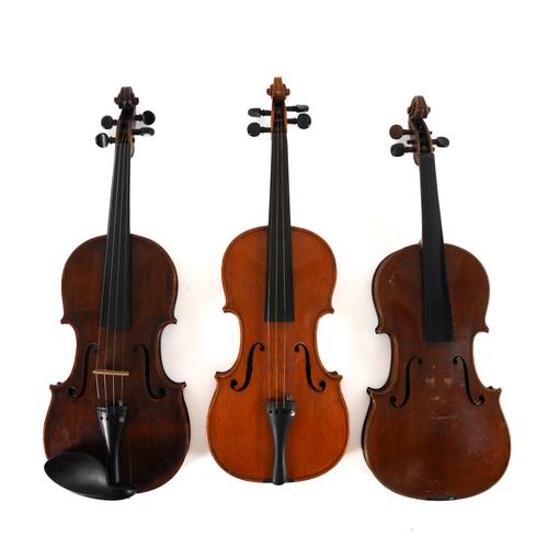A LARGE QUANTITY OF VIOLINS AND BOWS (35)