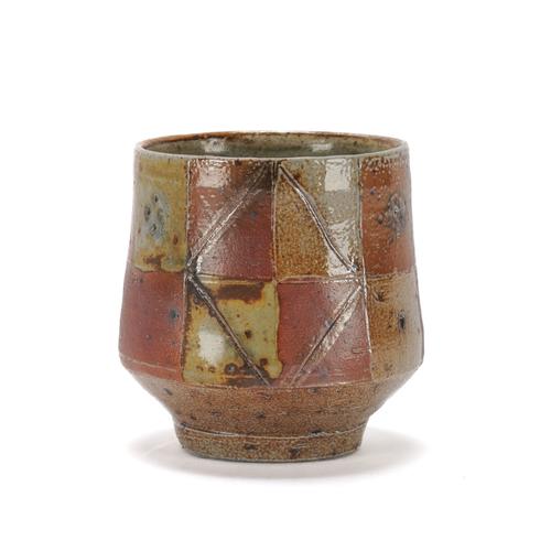 SARAH WALTON (BRITISH BORN 1945) A YUNOMI (CUP)