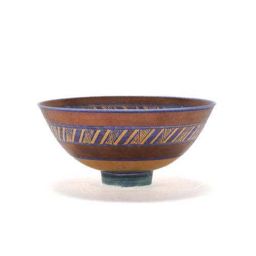 MARY RICH (BRITISH, 1940-2022) A PORCELAIN FOOTED BOWL