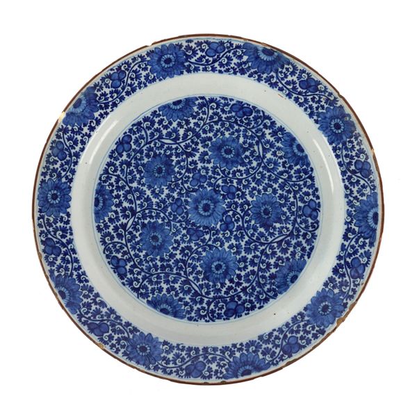 A DUTCH DELFT BLUE AND WHITE CHARGER