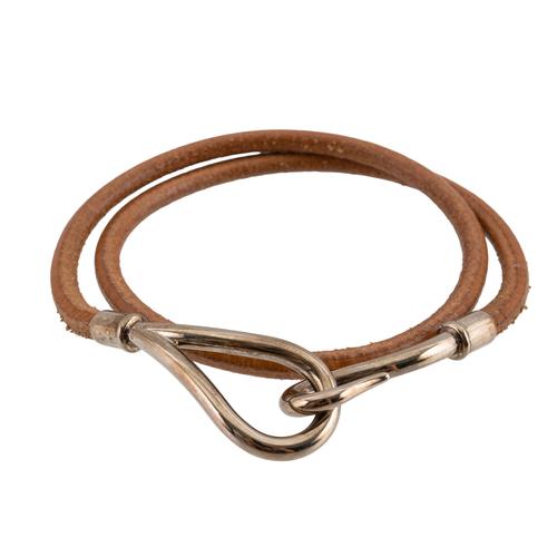 A HERMES HOOK LEATHER BRACELET