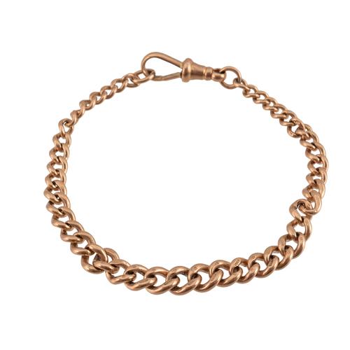 A 9CT GOLD GRADUATED CURB LINK CHAIN FITTED WITH A 9CT GOLD SWIVEL