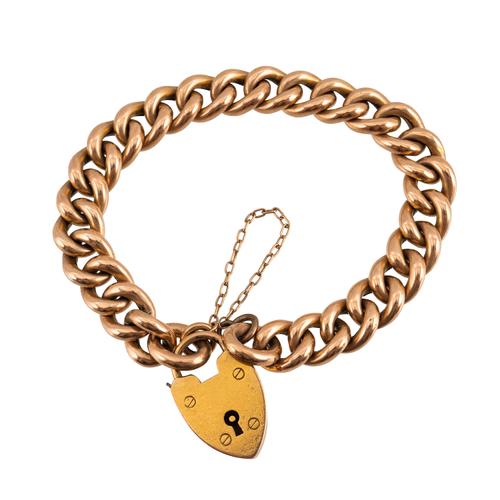 A GOLD HOLLOW CURB LINK BRACELET