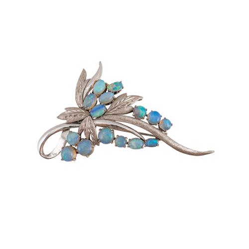 A 14CT WHITE GOLD AND OPAL BROOCH