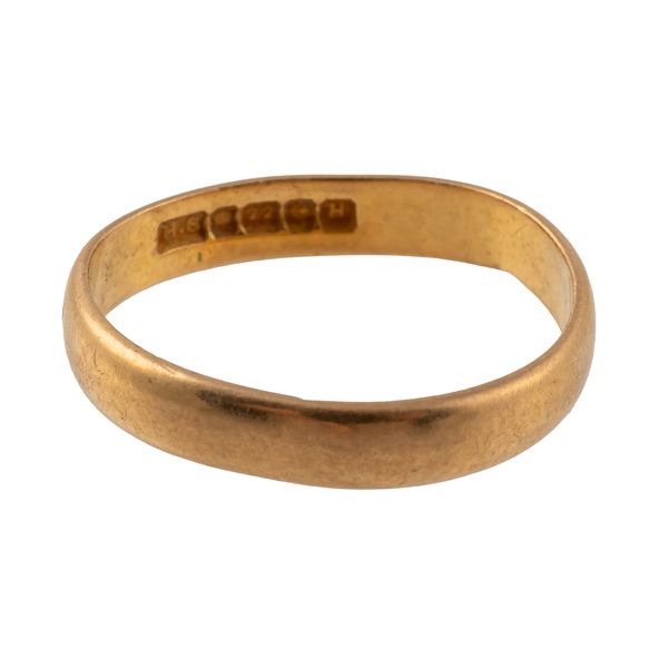 A 22CT GOLD PLAIN WEDDING RING