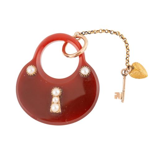 A GOLD, CORNELIAN AND HALF PEARL PENDANT