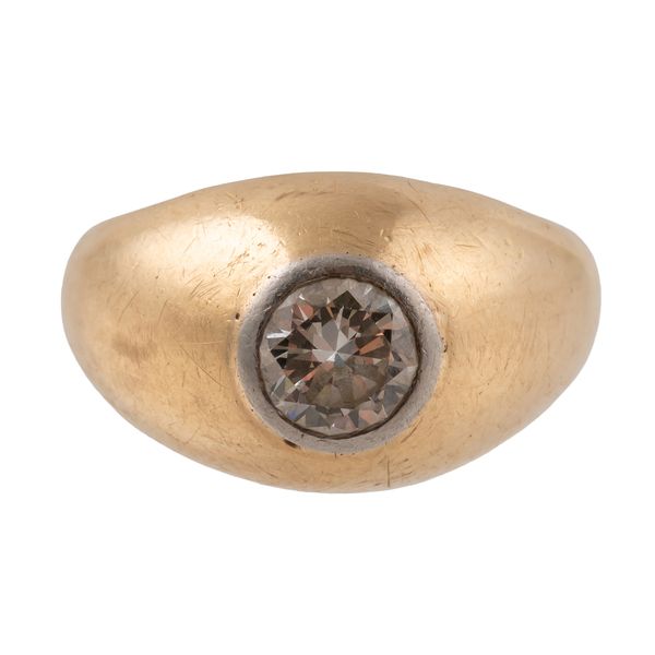 A SINGLE STONE DIAMOND RING